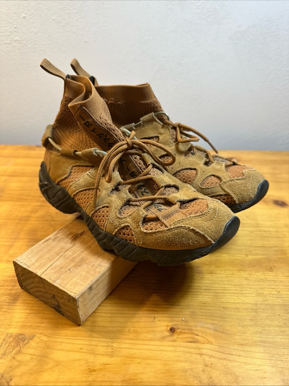 ASICS Tiger Gel-Mai Knit MT sneaker in Caramel Size US 8